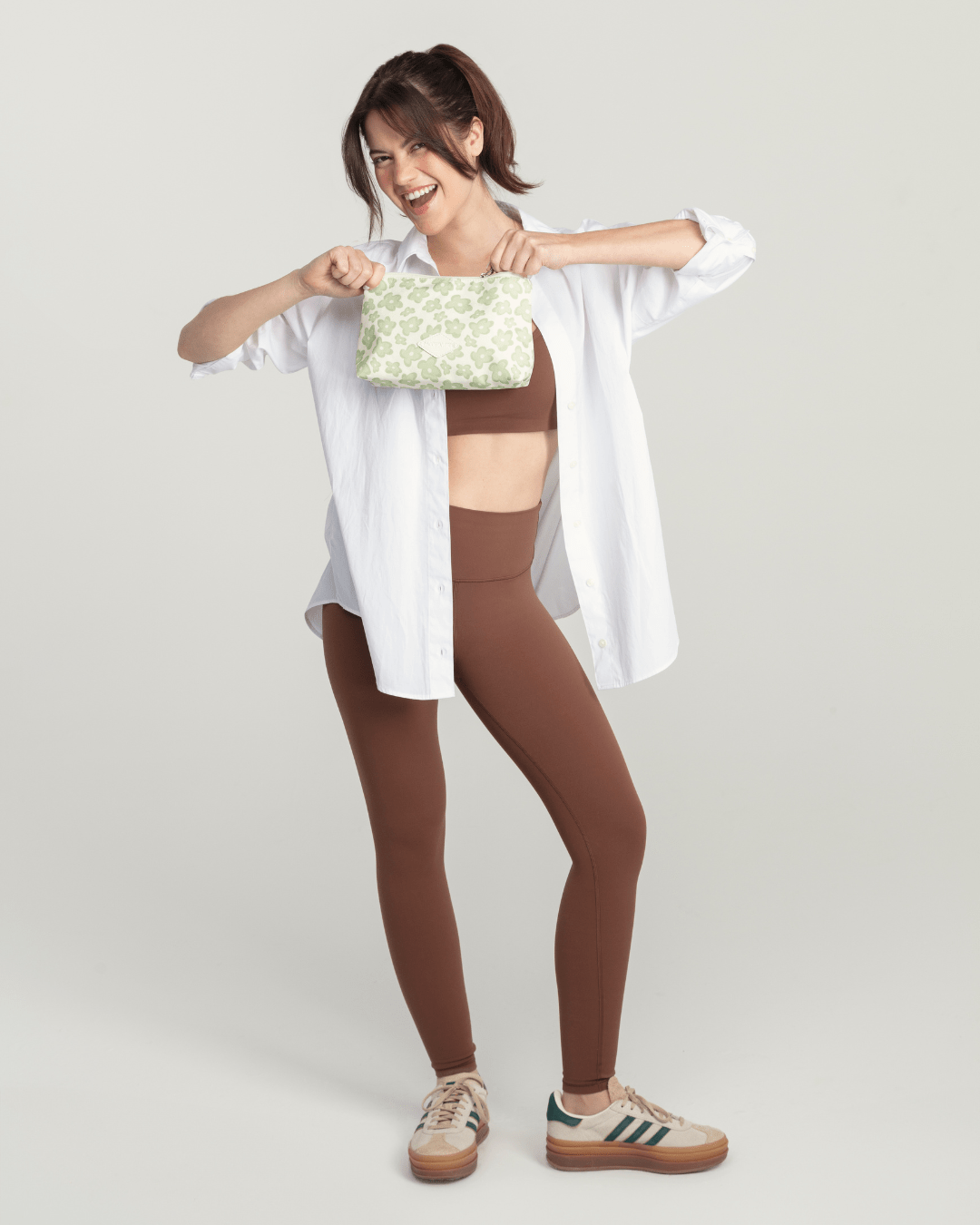 On - the - Go Pouch Sage Retro Floral 3.5L - DACOSTA