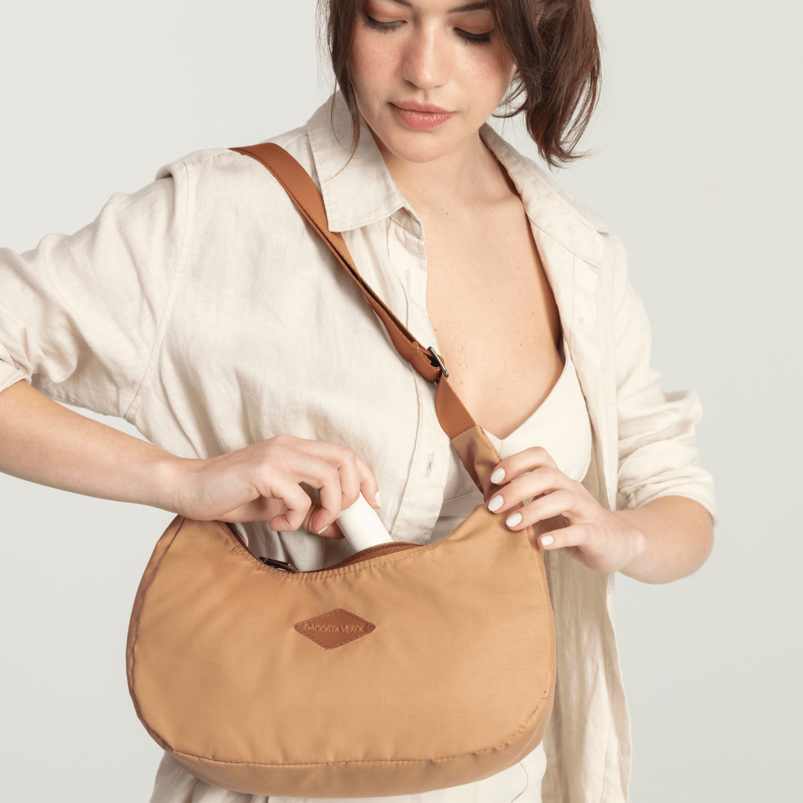 Sunset Sling Bag Latte 3.9L - DACOSTA